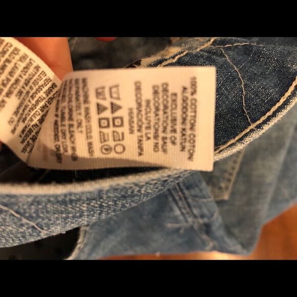 ❤️ Lucky Brand sz 6 distressed denim skirt w/ ❤️ - Picture 3 of 5